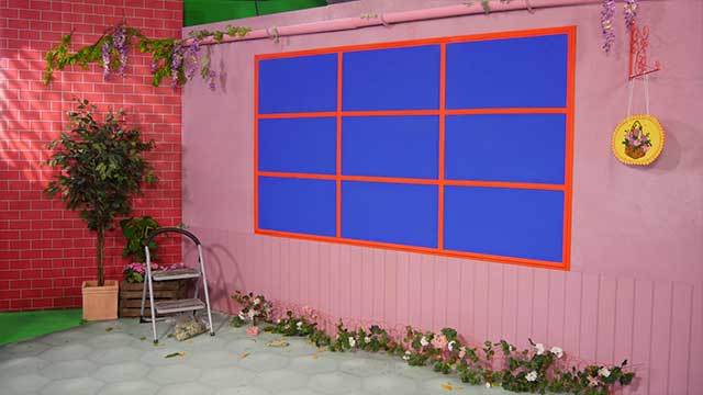 Painted set in the Studio demonstrating the set building possible at Galleon Studios