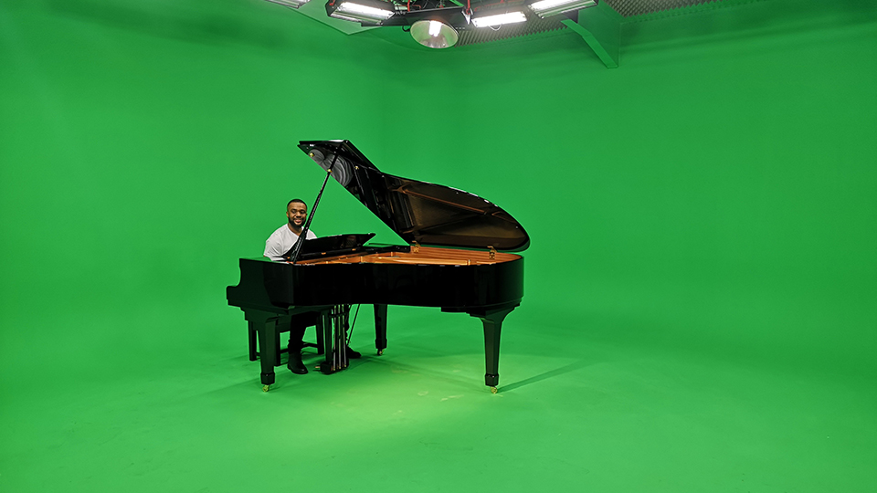 grand piano on the green screen infinity cove image