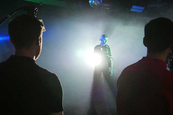 10 Things You Need To Be A Successful Camera Operator (And 5 You Don’t!) 9 black-screen-filming-studio