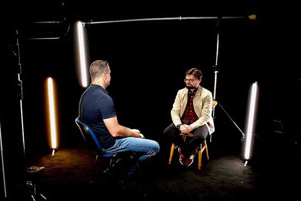 10 Things You Need To Be A Successful Camera Operator (And 5 You Don’t!) 5 blackout studio for interview content